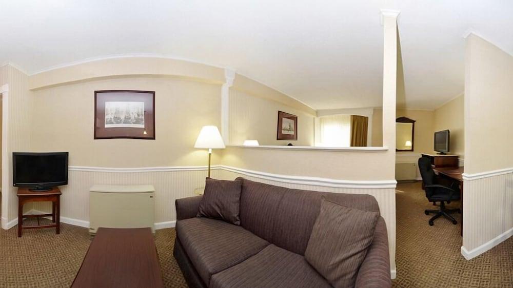 Comfort Inn & Suites Plattsburgh - Morrisonville Ngoại thất bức ảnh